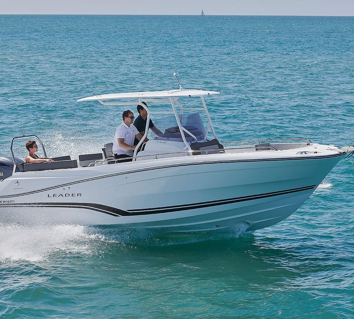 ジョエル・チューダー　7.5  Leader 7.5 CC | Jeanneau Boats